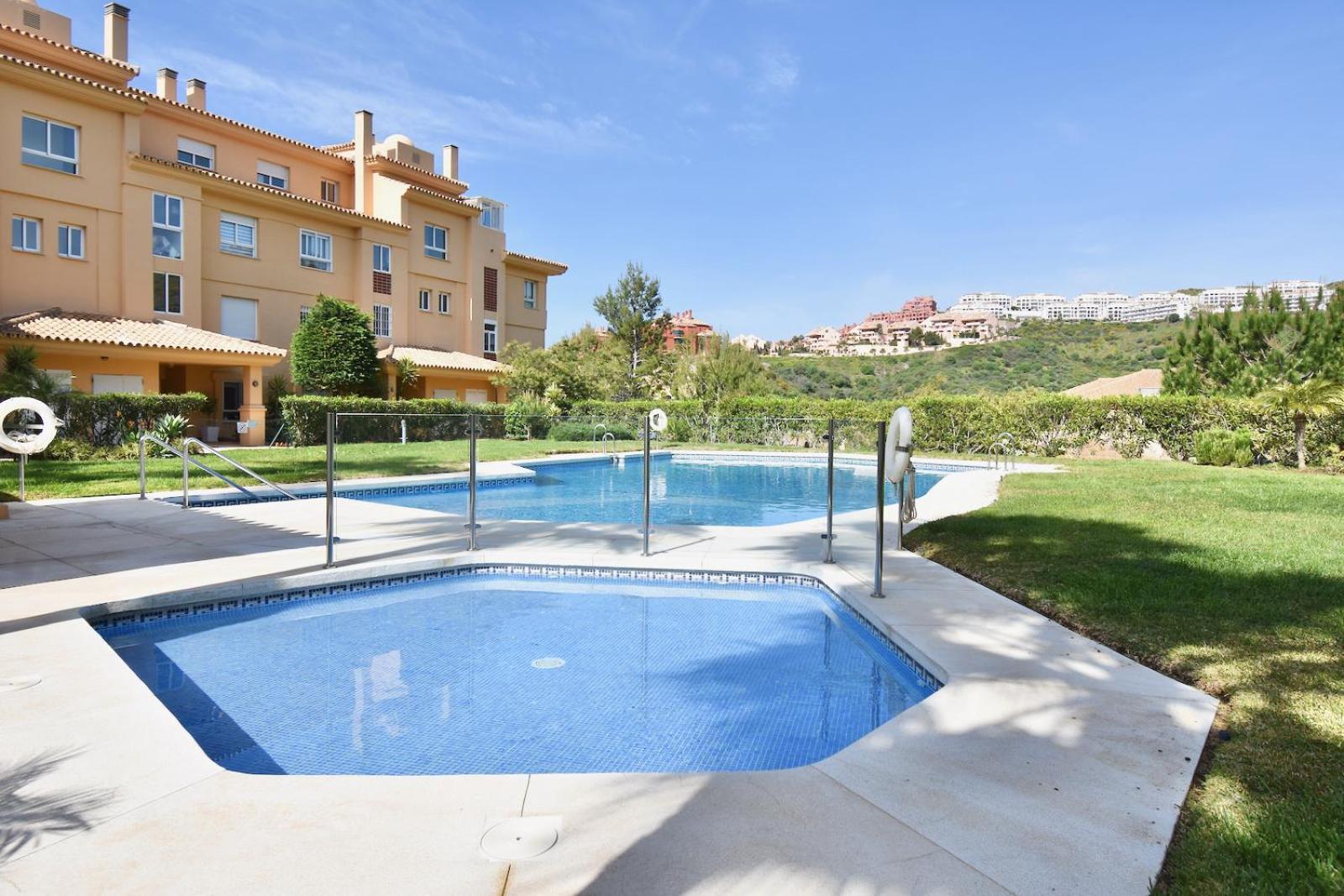 Cozy Rentals Princess - Sun, Golf, Mountain Михас Экстерьер фото