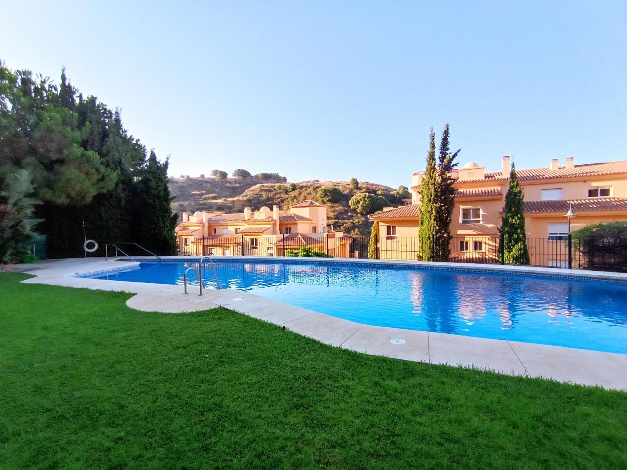 Cozy Rentals Princess - Sun, Golf, Mountain Михас Экстерьер фото